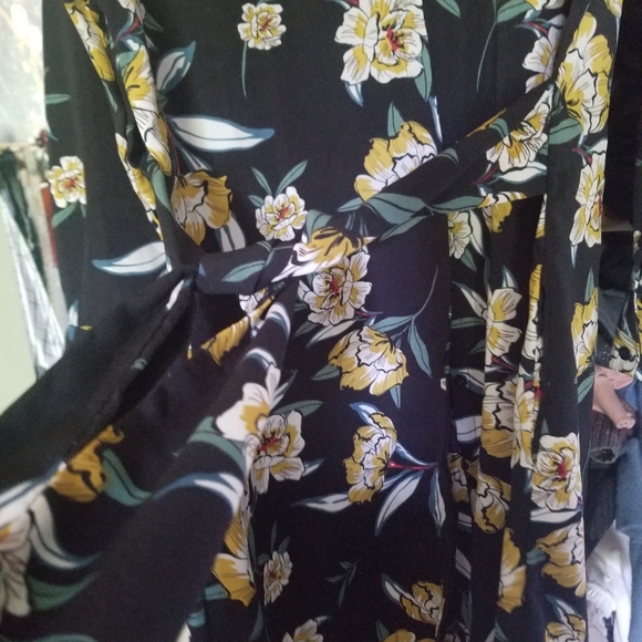 Shirt dress - Picture 12 of 15